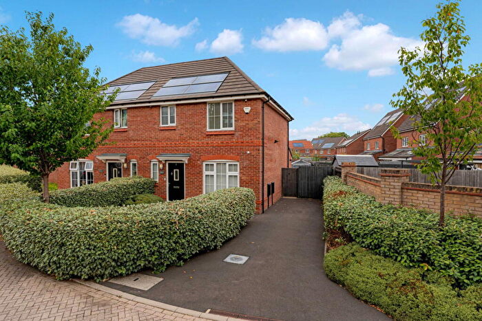 3 Bedroom Semi-Detached House For Sale In Polegate Avenue, Blackberry Point, SK5