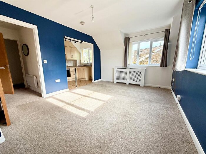 2 Bedroom Flat For Sale In Kingfisher Close, Stalham, NR12