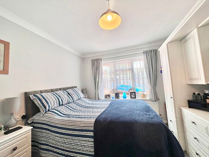 2 Bedroom Detached Bungalow For Sale In Penhurst Drive, Bexhill-On-Sea, TN40