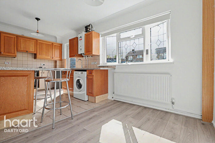3 Bedroom Terraced House To Rent In Lunedale Road, Dartford, DA2