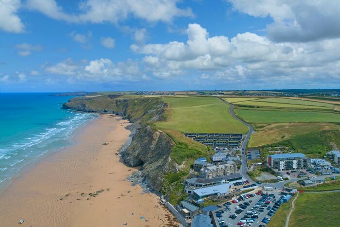 2 Bedroom Flat For Sale In Waves, Newquay, TR8