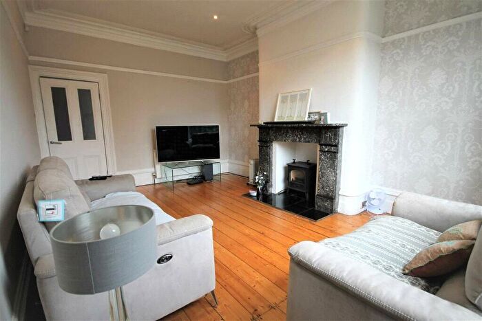 5 Bedroom House To Rent In Golders Green Crescent, Golders Green, London, NW11