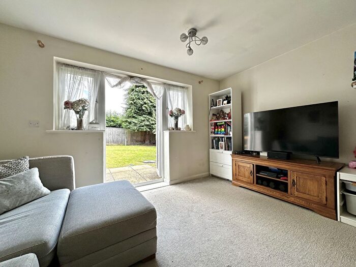 2 Bedroom Flat For Sale In Devon Road, Watford, WD24