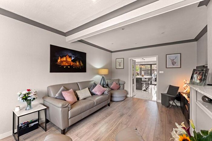3 Bedroom Terraced House For Sale In Ripon Close, Northolt, UB5