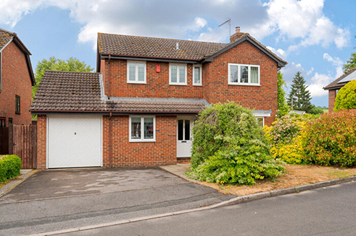 4 Bedroom Detached House For Sale In Kings Close, Kings Worthy, Winchester, Hampshire, SO23
