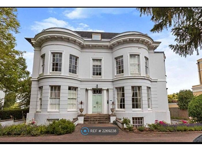 2 Bedroom Flat To Rent In Osbourne Lodge, Cheltenham, GL50