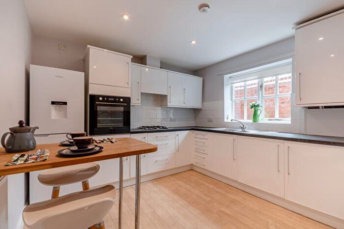 2 Bedroom Apartment For Sale In Blossomfield Road, Solihull, B91