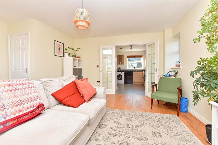 3 Bedroom End Of Terrace House For Sale In Haywood Avenue, Minster On Sea, Kent, ME12