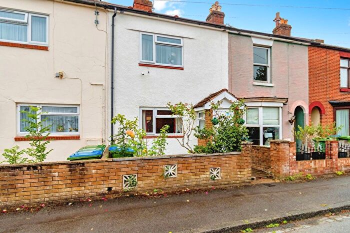 3 Bedroom Terraced House For Sale In Hewitts Road, Southampton, Hampshire, SO15