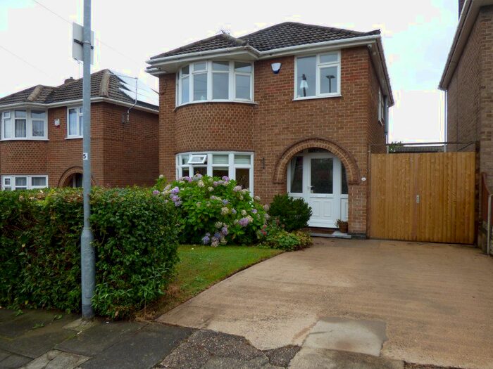3 Bedroom Detached House To Rent In Perth Drive, NG9