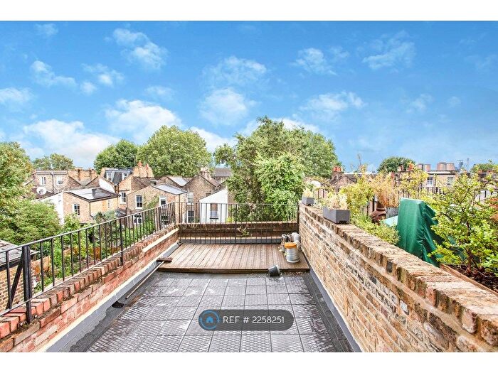 1 Bedroom Flat To Rent In Dunlace Road, London, E5