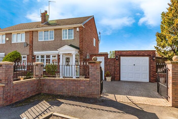3 Bedroom Semi-detached House For Sale In Bowley Close, Middlesbrough, TS6