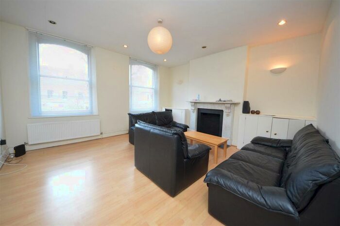2 Bedroom Flat To Rent In Brondesbury Road, Queens Park, NW6