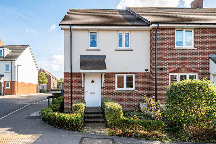 2 Bedroom Semi-Detached House For Sale In Weydon Lane, Farnham, GU9