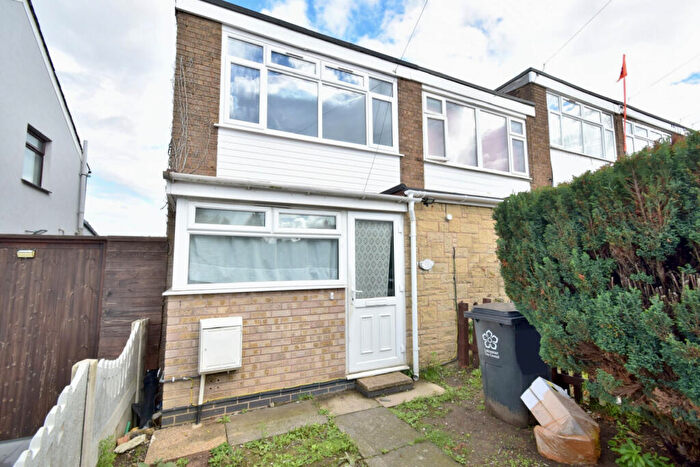 2 Bedroom Terraced House To Rent In Crown Hills Avenue, North Evington, Leicester, LE5