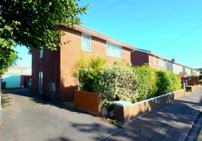 2 Bedroom Flat To Rent In Boscombe Grove Road, Bournemouth, BH1