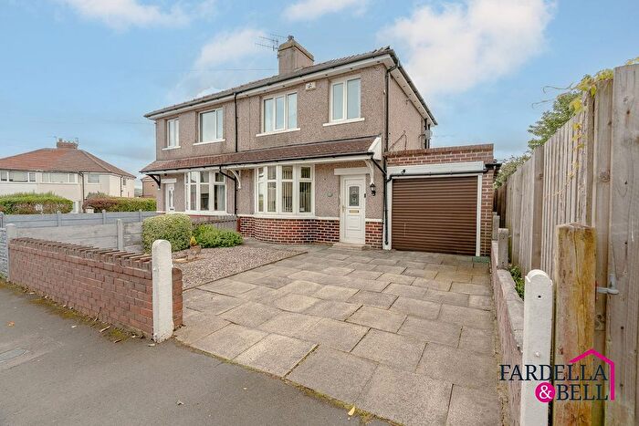 2 Bedroom Semi-Detached House For Sale In Thirlmere Road, Burnley, BB10