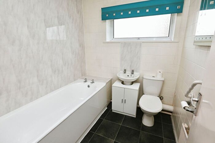 3 Bedroom End Of Terrace House For Sale In Naish Drive, Gosport, Hampshire, PO12