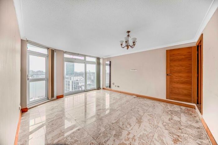 2 Bedroom Flat To Rent In Notting Hill Gate, London, W11