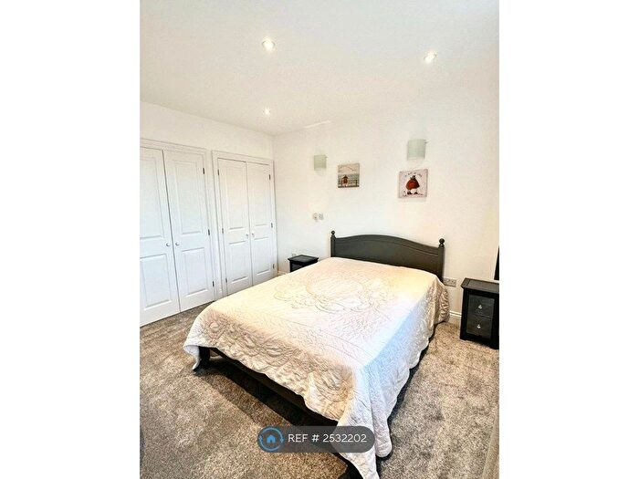 4 Bedroom Semi-Detached House To Rent In Mead Lane, Bognor Regis, PO22