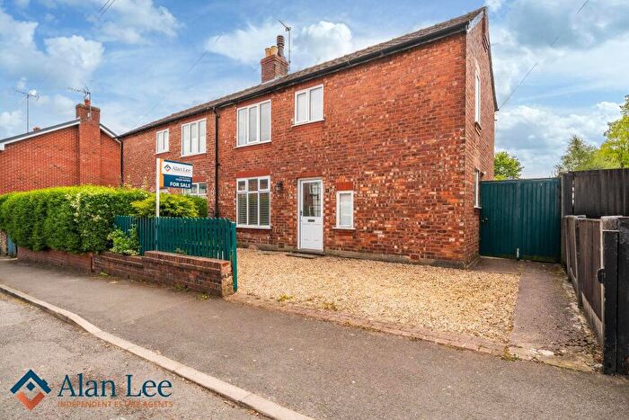 3 Bedroom Semi-Detached House For Sale In Grange Road, Macclesfield, SK11