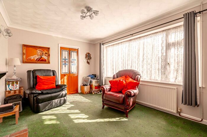 2 Bedroom Detached Bungalow For Sale In Park View Avenue, Rollesby, NR29