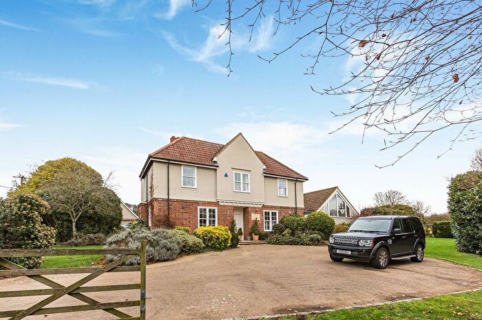 5 Bedroom Detached House For Sale In Hunt House, Oakley Court, Benson, OX10