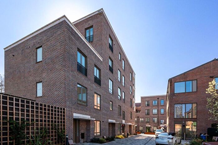 1 Bedroom Flat For Sale In New Frederick Mews, Kennington, London, SE17