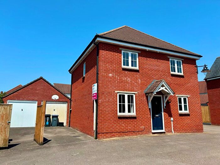 3 Bedroom Detached House For Sale In Jubilee Road, Devizes, SN10