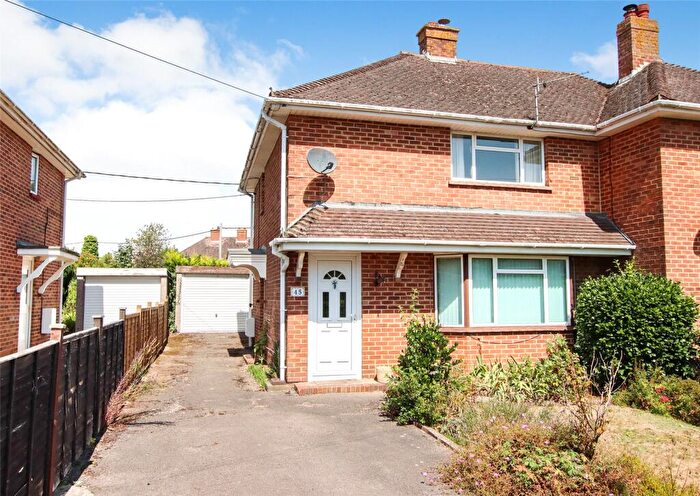 2 Bedroom Semi-Detached House For Sale In Pennington Oval, Pennington, Lymington, SO41