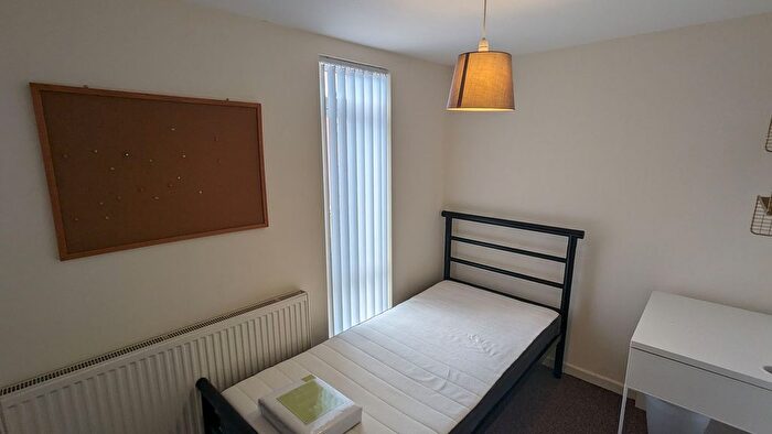 2 Bedroom Flat To Rent In Aughton Street, Ormskirk, L39