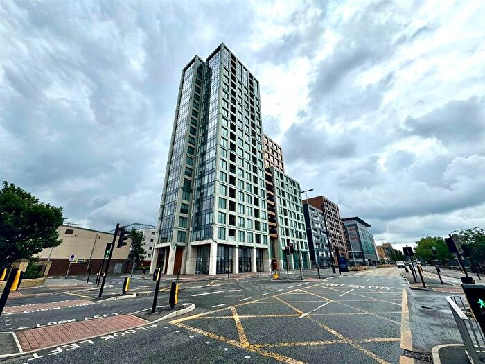 1 Bedroom Flat To Rent In Trafford Road, Salford, M5