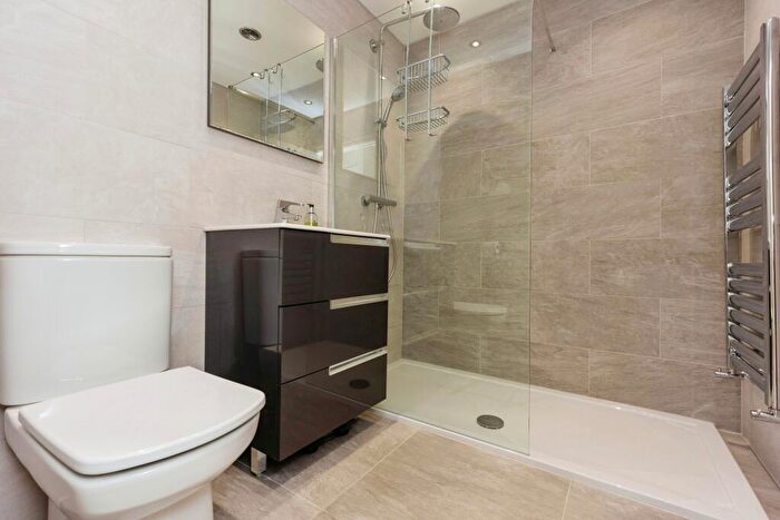 4 Bedroom Detached House For Sale In Granary Way, Sale, Greater Manchester, M33