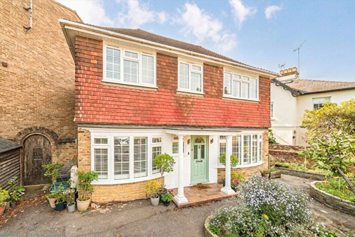 4 Bedroom Detached House For Sale In Adelaide Road, Surbiton, KT6