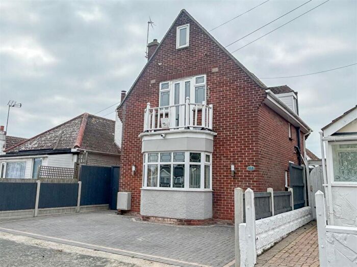 2 Bedroom Detached House For Sale In Garden Road, Jaywick, CO15