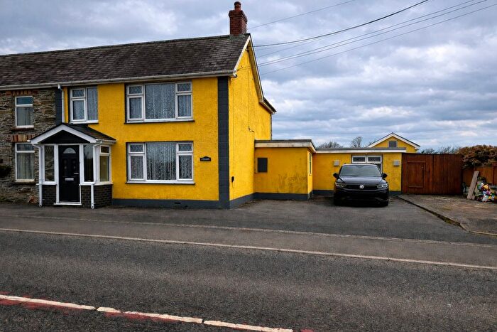 3 Bedroom Semi-detached House For Sale In Saron, Llandysul, SA44