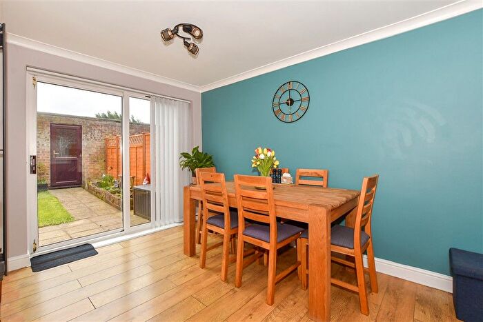 3 Bedroom Terraced House For Sale In Glebelands, Pulborough, West Sussex, RH20