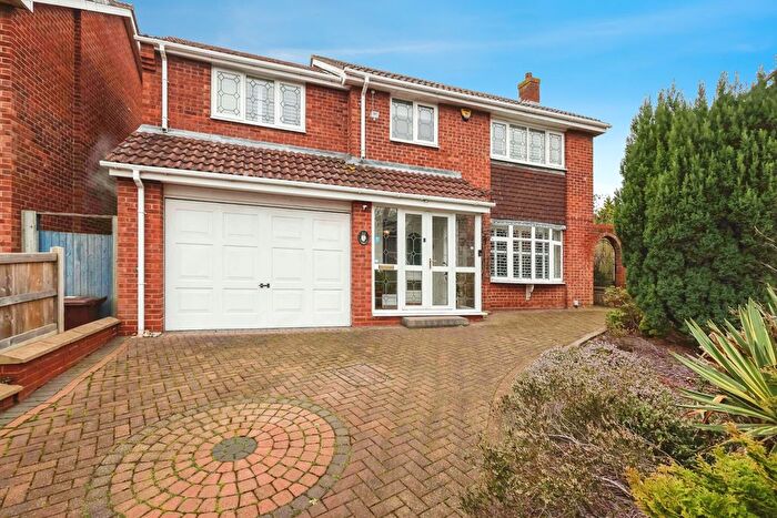 4 Bedroom Detached House For Sale In Wasperton Close, Birmingham, West Midlands, B36