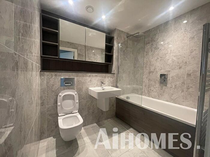 2 Bedroom Flat For Sale In Elizabeth Tower, Chester Road, Manchester, M15