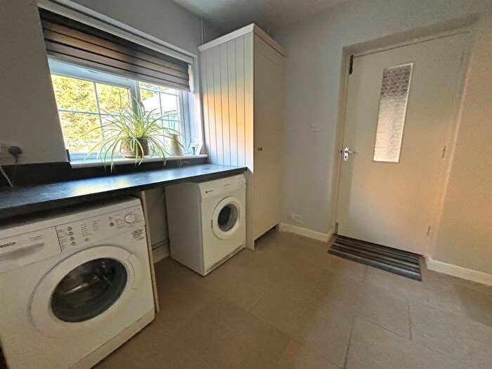 7 Bedroom Detached House For Sale In Stowmarket Road, Needham Market, Ipswich, IP6