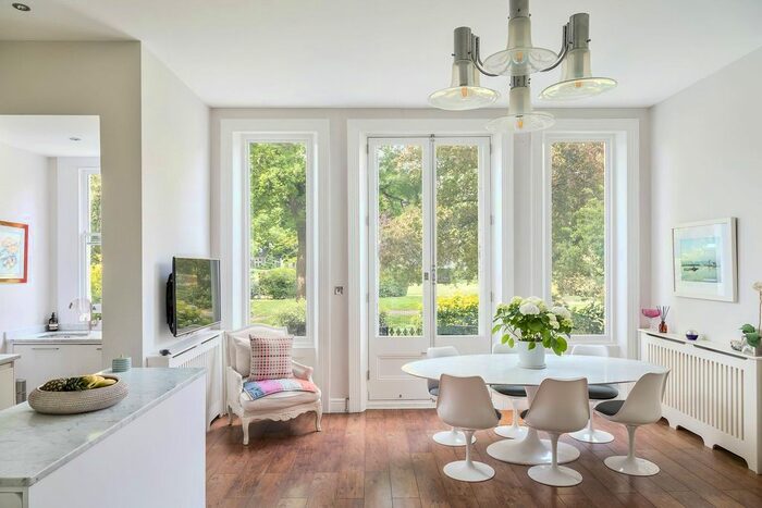 4 Bedroom Flat To Rent In Philbeach Gardens, Earls Court, SW5