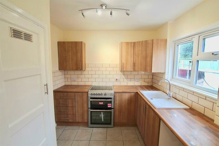 3 Bedroom Semi-Detached House To Rent In Oxclose Lane, Arnold, Nottingham, NG5
