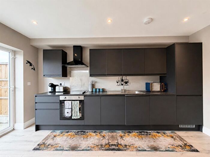 3 Bedroom Town House To Rent In Bath Road, Harmondsworth, West Drayton, UB7