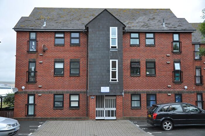 2 Bedroom Flat To Rent In Butchers Lane, Newhaven, BN9
