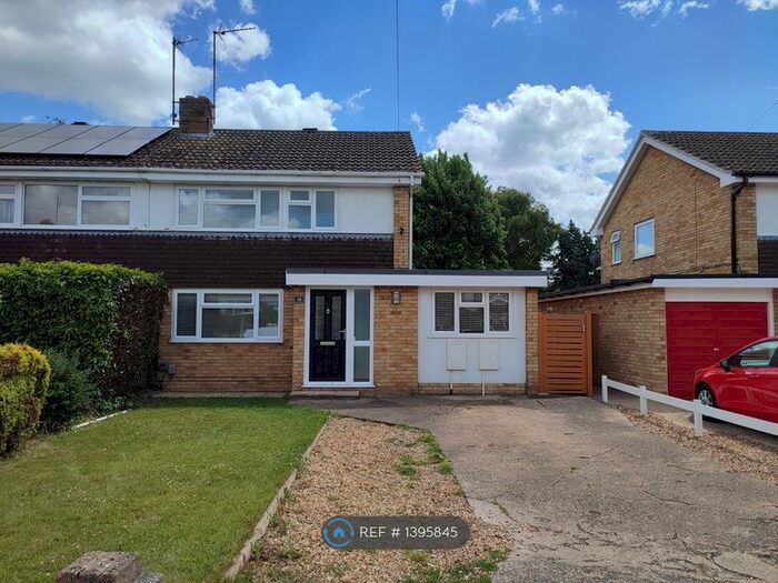 3 Bedroom Semi-Detached House To Rent In Fairfields Crescent, St. Ives, PE27