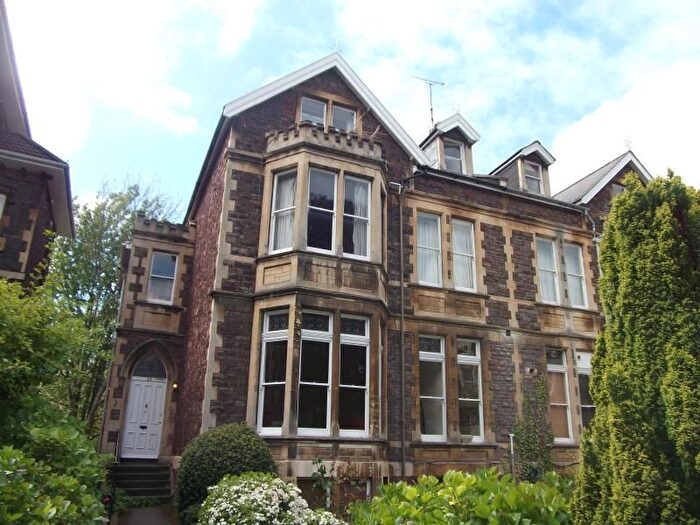 2 Bedroom Flat To Rent In Elmdale Road, Tyndalls Park, Bristol, BS8