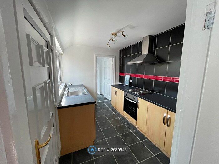 2 Bedroom End Of Terrace House To Rent In Southwick Road, Sunderland, SR5