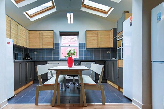 8 Bedroom Terraced House To Rent In Norwood Road, Leeds, West Yorkshire, LS6