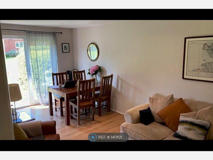 2 Bedroom Flat To Rent In Barnfield Close, London, SW17