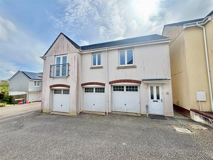 2 Bedroom Semi Detached House For Sale In Plover Avenue, Helston, TR13